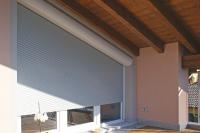 Rollladen an Balkontür